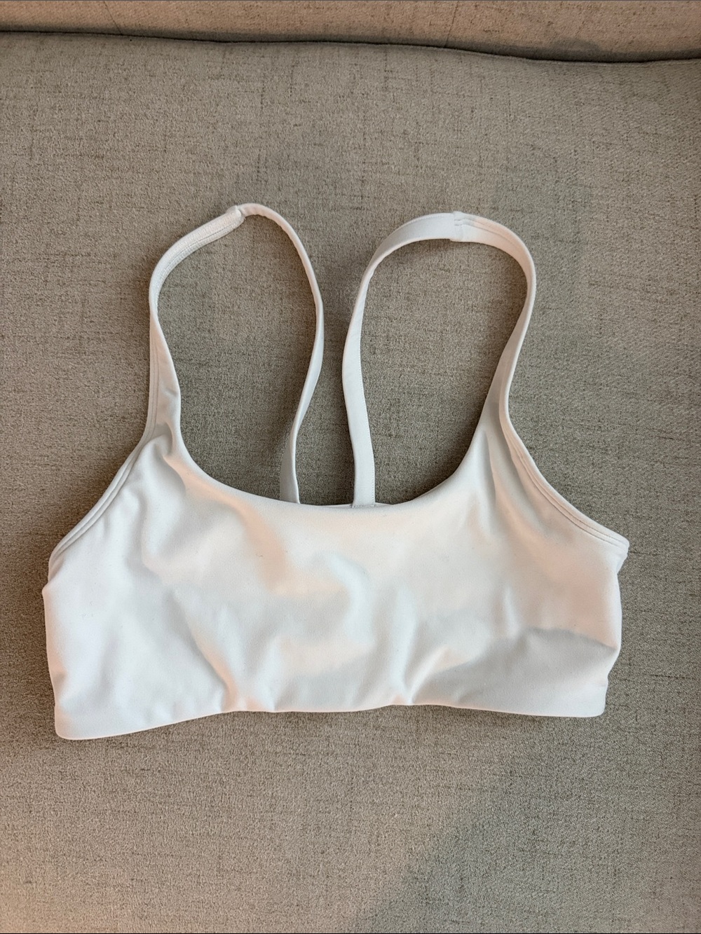 Vouri White Scoop Neck Sport Bra